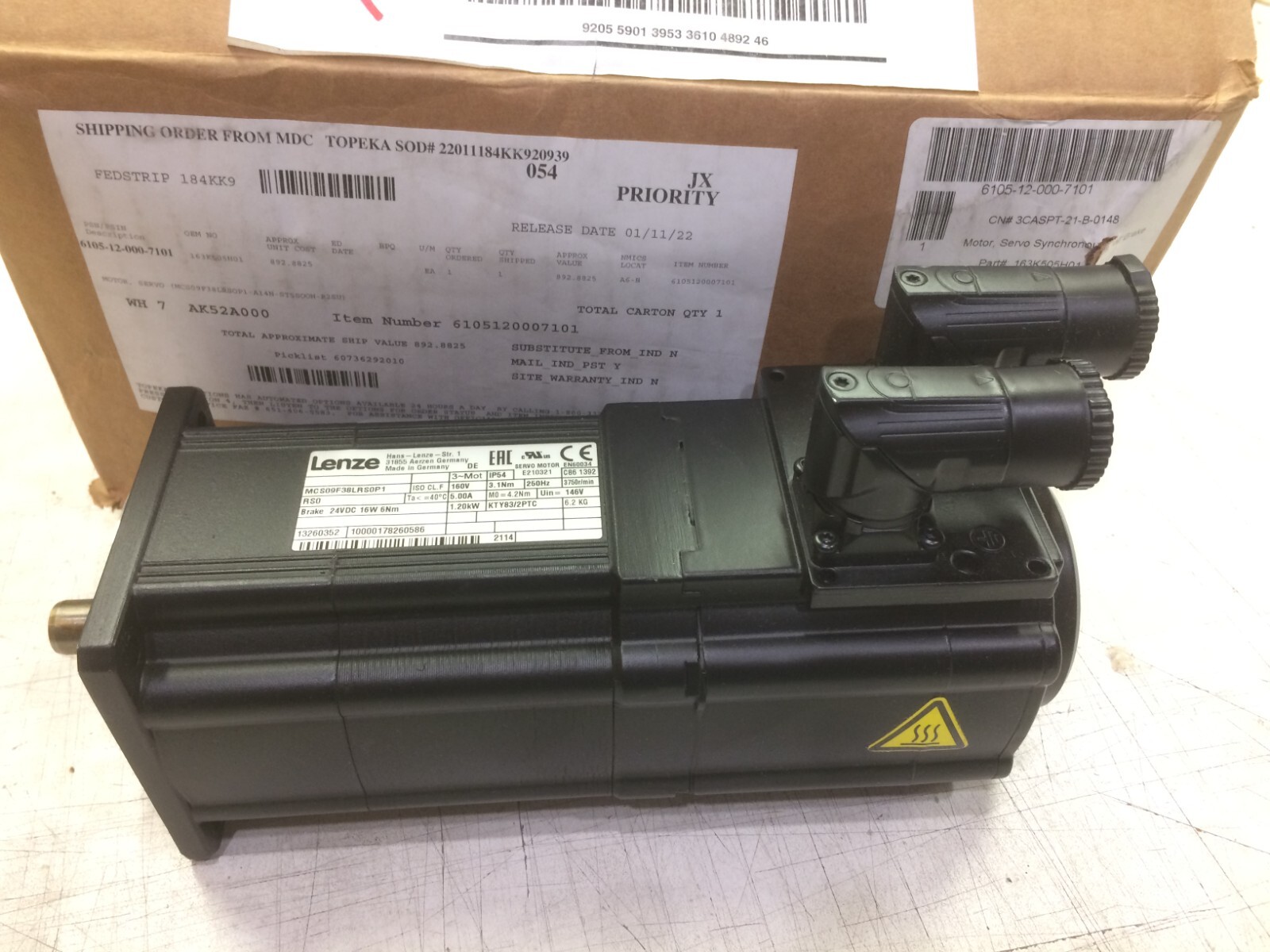 NEW LENZE MCS 09F38LRS0P1-B14N-ST5S00N-R2SU 09F38LRS0P1B14NST5S00NR SERVO MOTOR