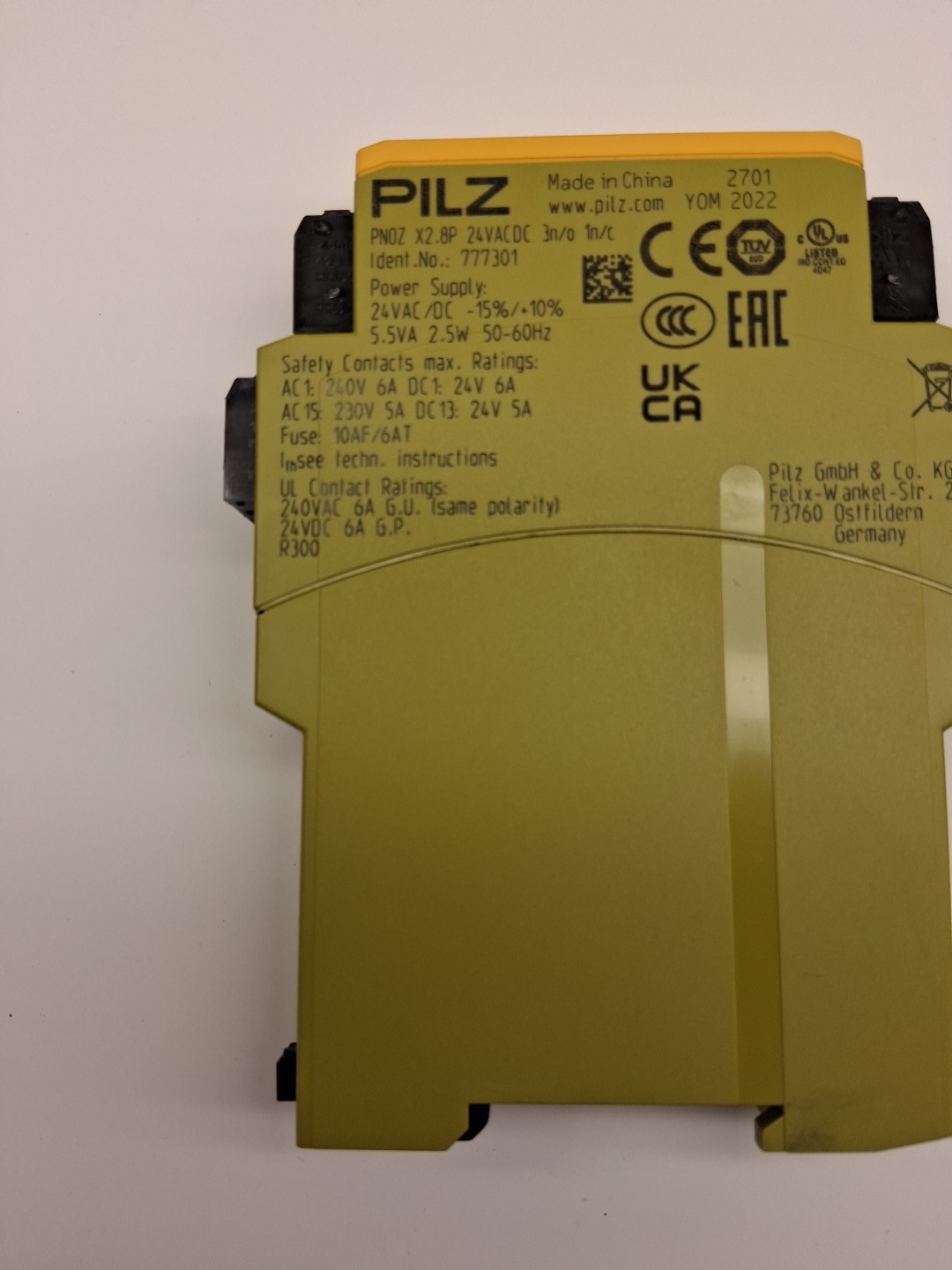 1pcs PILZ PNOZ X2.8P 24VACDC 3n/o 1n/c 777301 EUC Safety Relay
