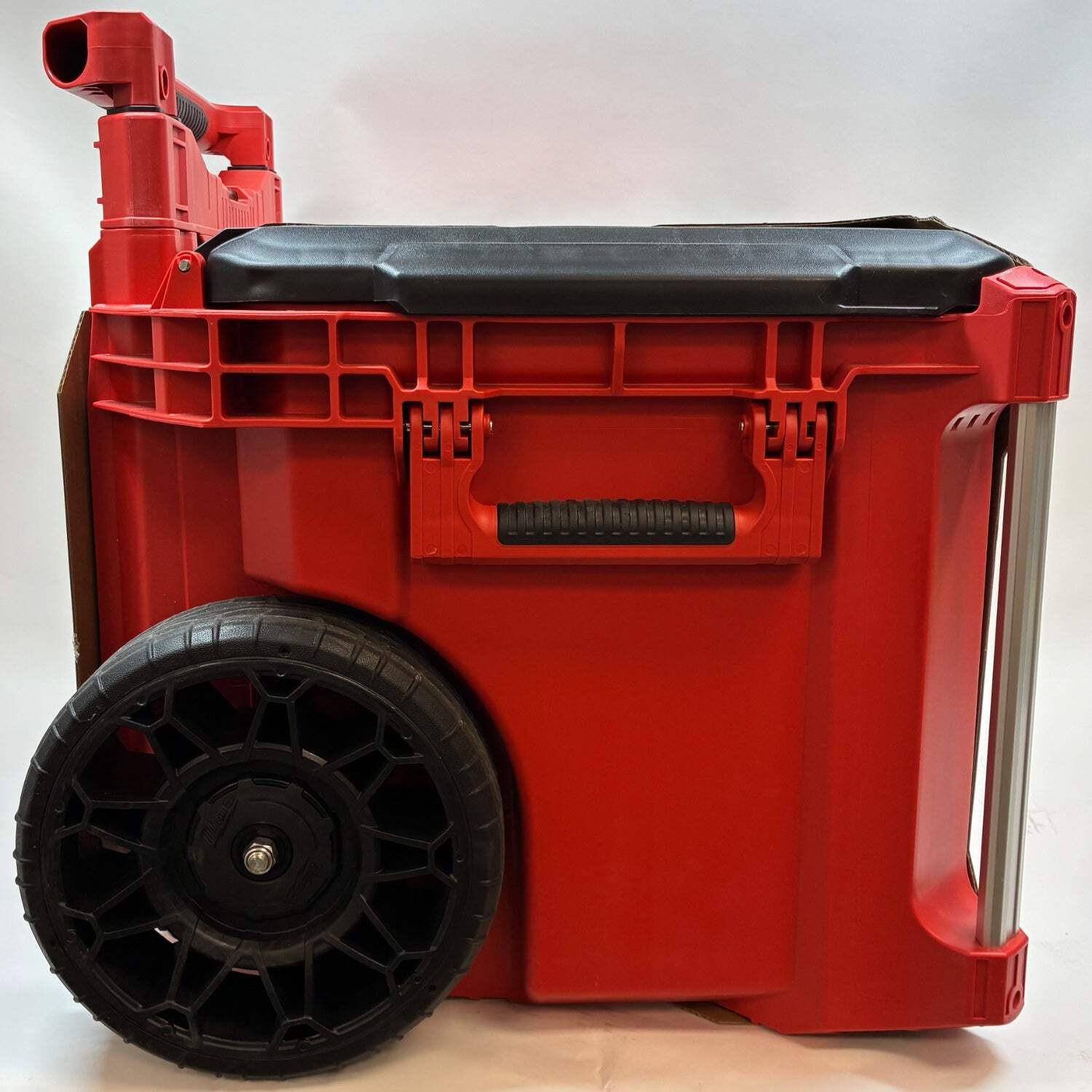 New Milwaukee 3697-24P0 M18 18V 4-Tool Combo Kit Packout Rolling Tool Box