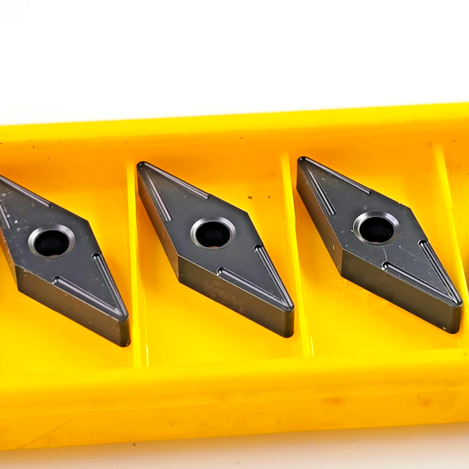 Kennametal VNMG 332 KC935 VNMG 160408 Carbide Turning Inserts (Box of 5)