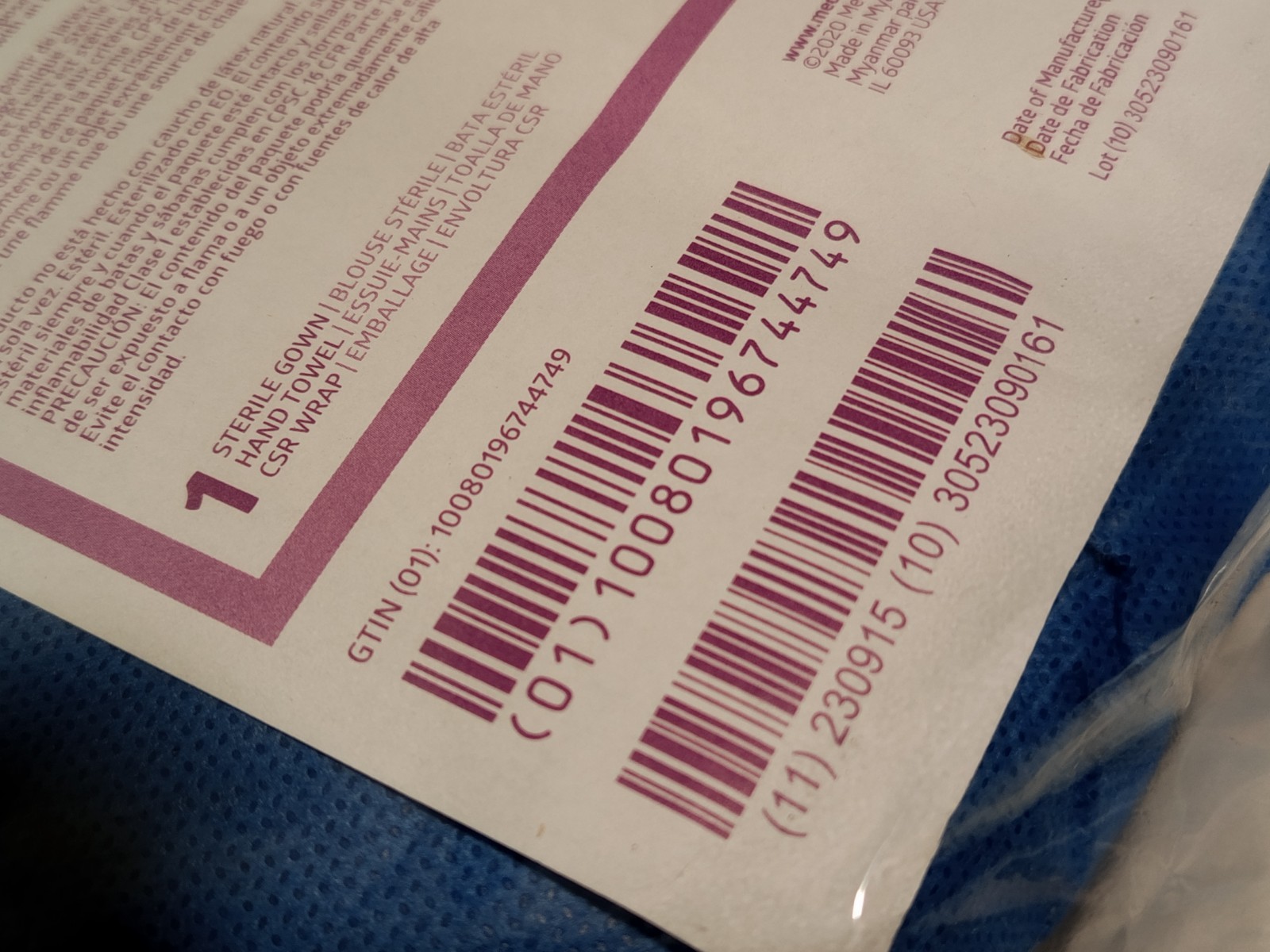 Lot of 8 Medline AAMIPB70 Sirus Level 3 Blue XL Sterile Surgical Gowns DYNJP2502