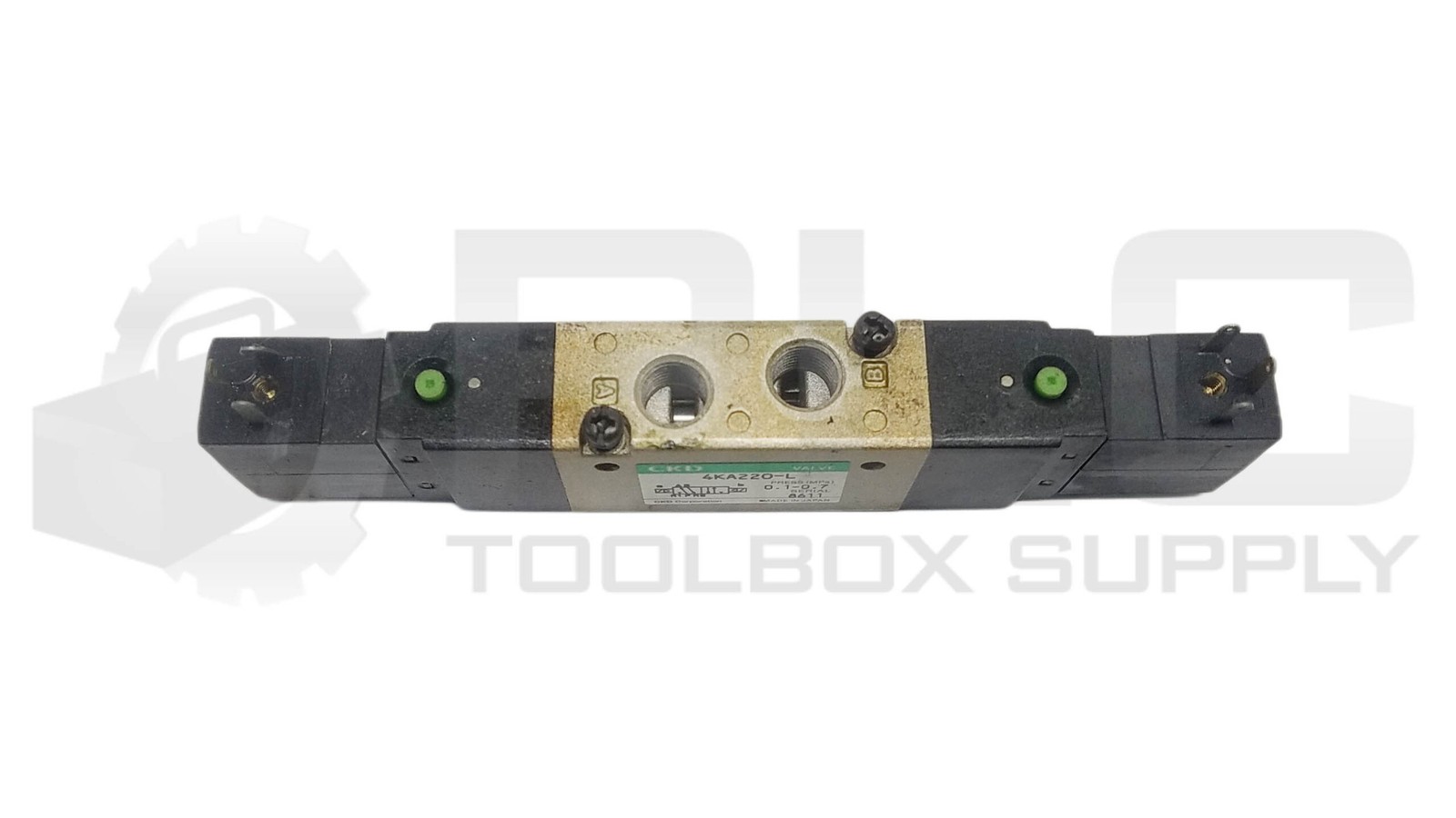 CKD 4KA220-L SOLENOID VALVE w/ (2) AC100V 110V60hz 8528 COIL