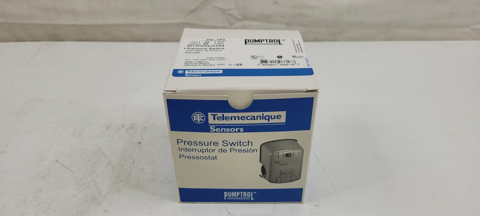 SQUARE D 9013FSG2J21M4 Pressure Switch Diaphragm 1/4” FNPS, DPST – NEW