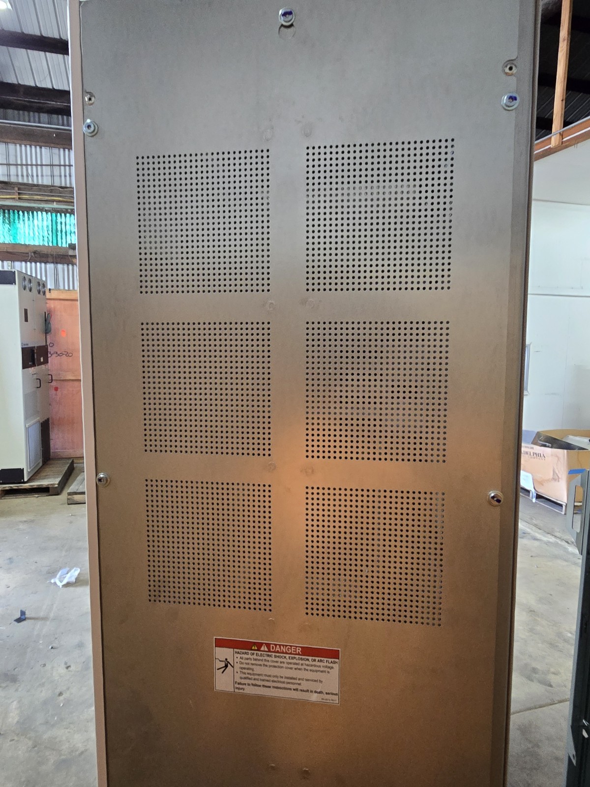 Galaxy VM 160 kVA 480 V Schneider Electric 160 KVA UPS