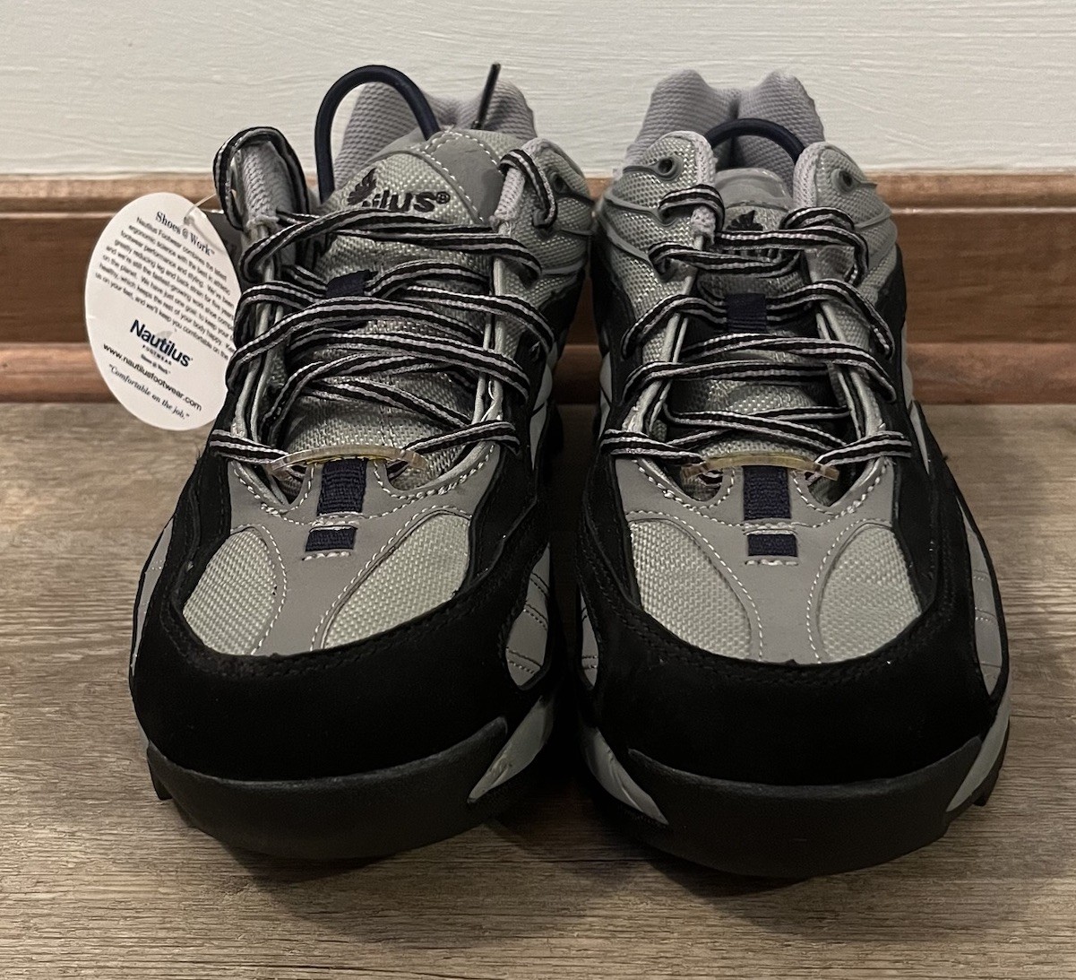 Nautilus Safety Footwear N1360 Womens ESD Safety Toe Athletic Work Shoes Size 9