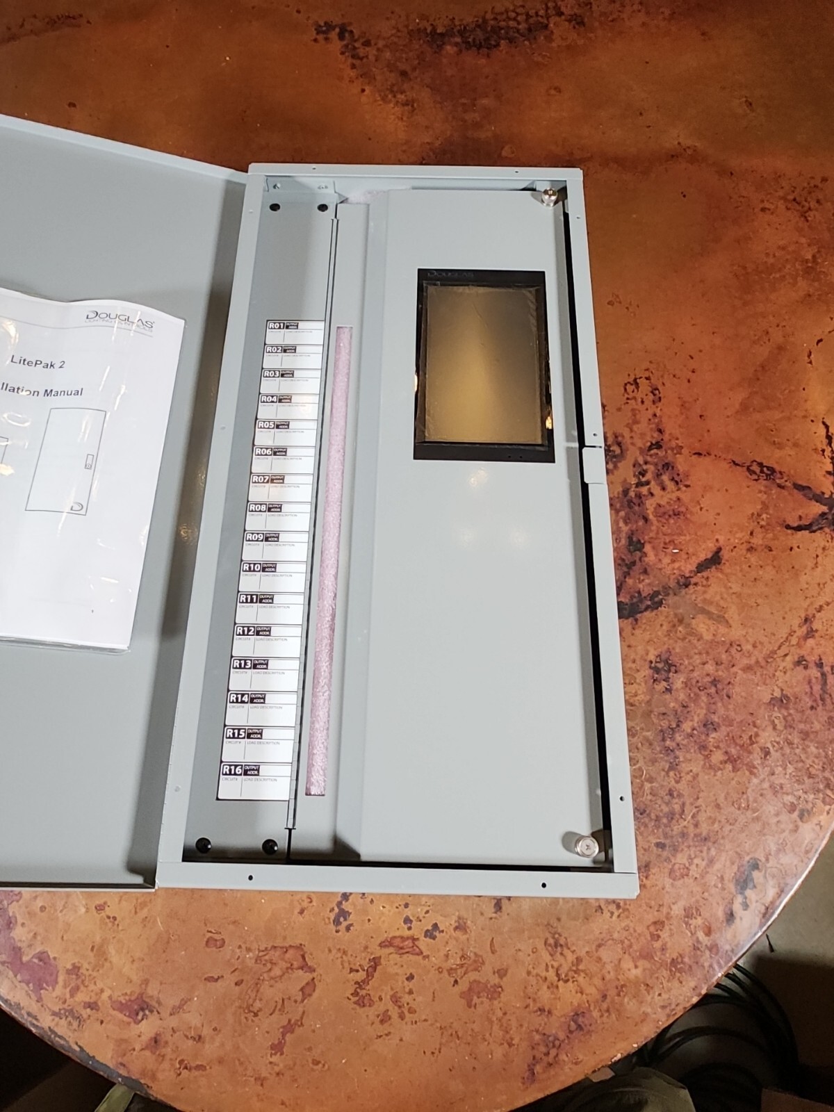 Douglas Lighting Controls LitePak 2 Controller DLP2-16R16D-SM Relay 16 DIM NEW