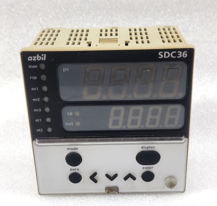 Azbil SDC36 Single Loop Controller C36TR1UA2100 AC100-240V 50-60Hz 12VA
