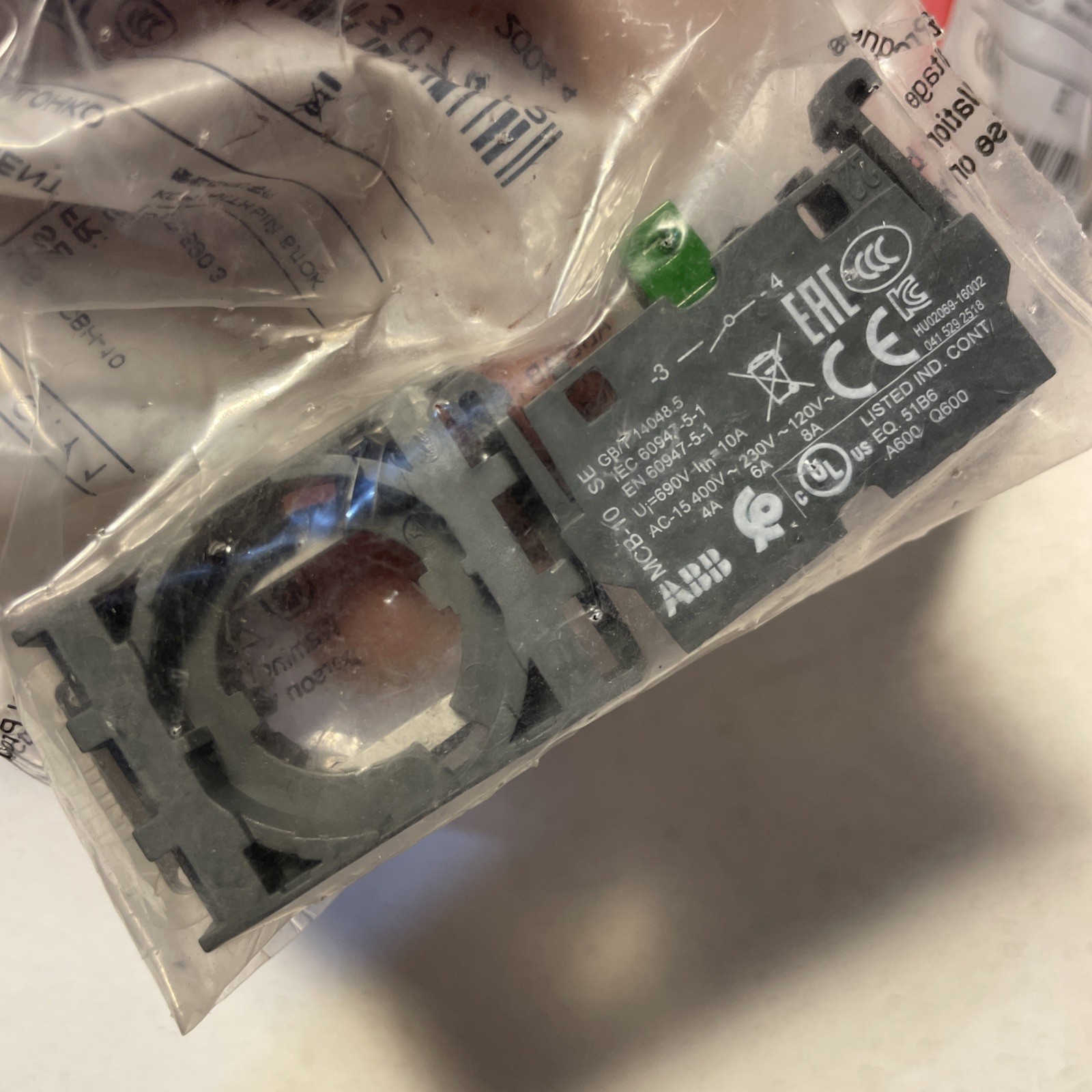 *New ABB 1SFA611605R1101 Contact Blocks MCBH-10