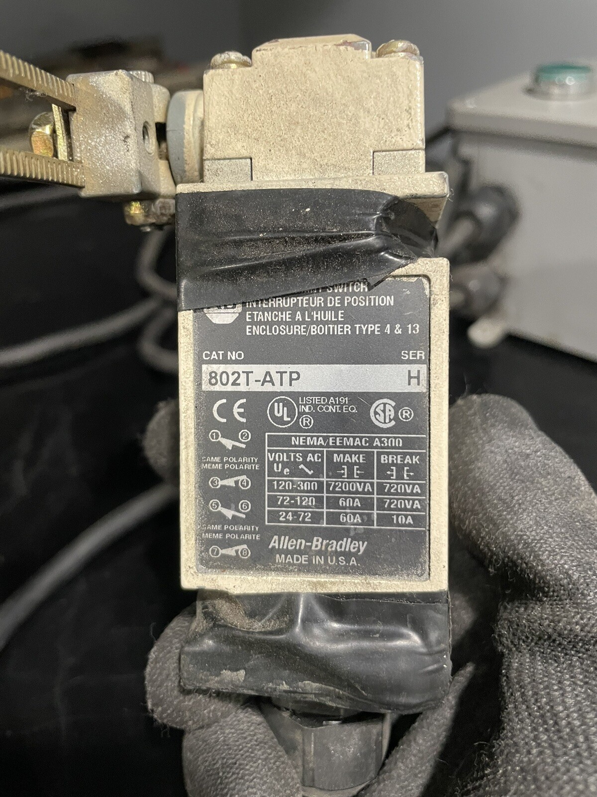 Allen-Bradley 802T-ATPD Metal Plug-In Oiltight Limit Switch