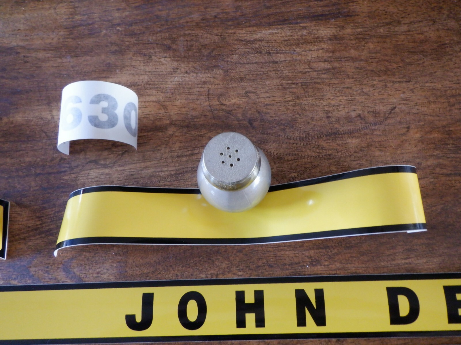 JOHN DEERE 2630 DECAL SET. HOOD, DASH & NUMBERS. SEE DETAILS AND PICS