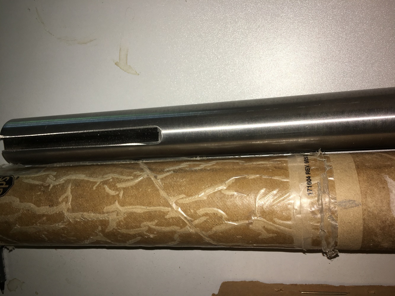 Carrier Part No. 39M02090618 Slotted Steel Shaft Length 29-1/2″ Width 1-1/2″
