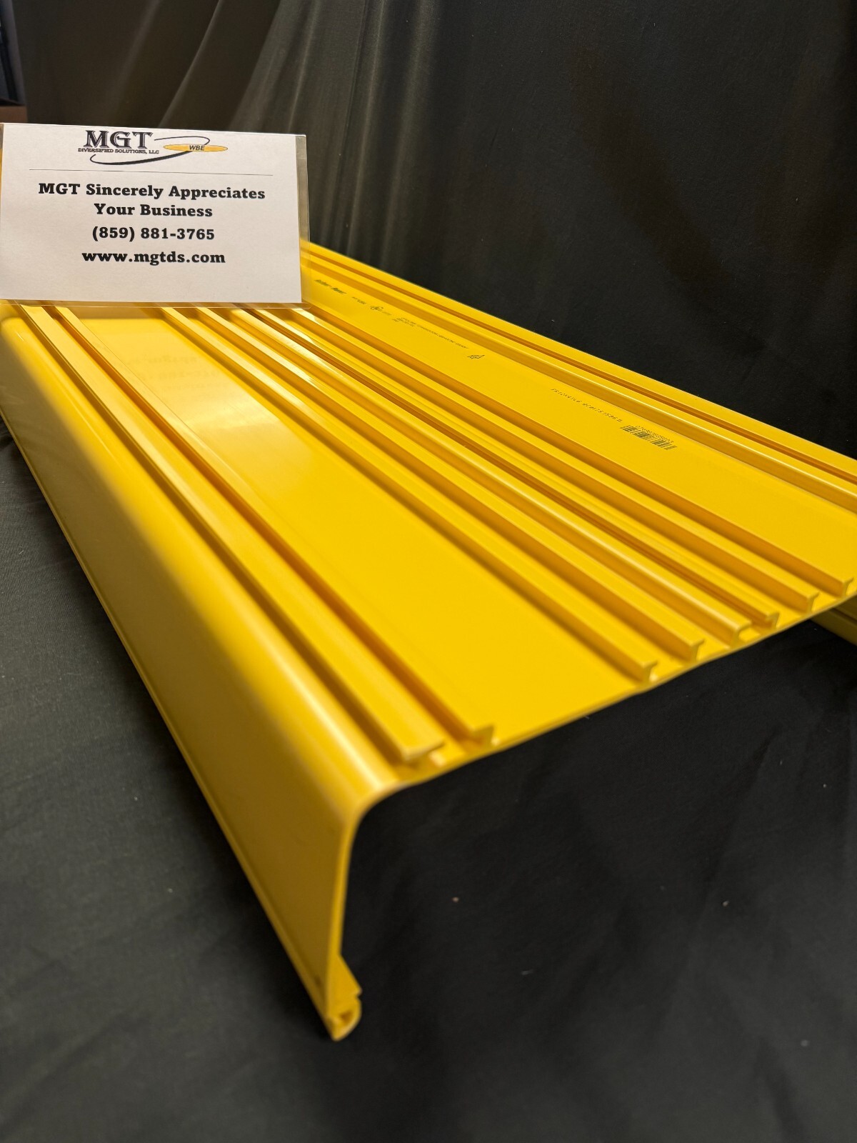 PANDUIT / FR12X4YL6 / 12X4 FIBERRUNNER CHANNEL / YELLOW / 6FT