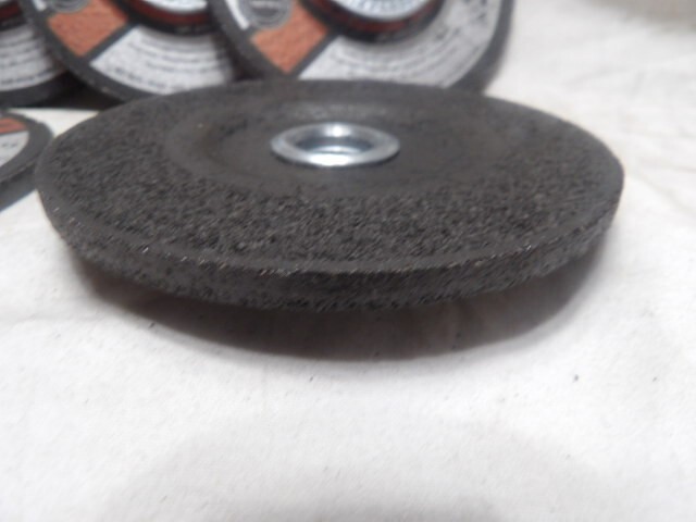 CGW Grinding Wheels 4-1/2″x1/4″x5/8″-11 #35623 Max rpm 13,300 (Qty of 5)