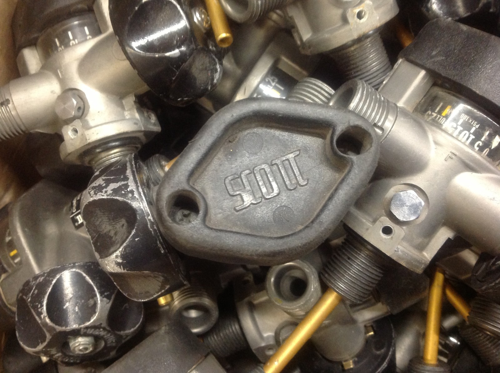 Scott Safety 2216psi SCBA Cylinder Valve Assembly 804102-01 SCBA Bottle Valve