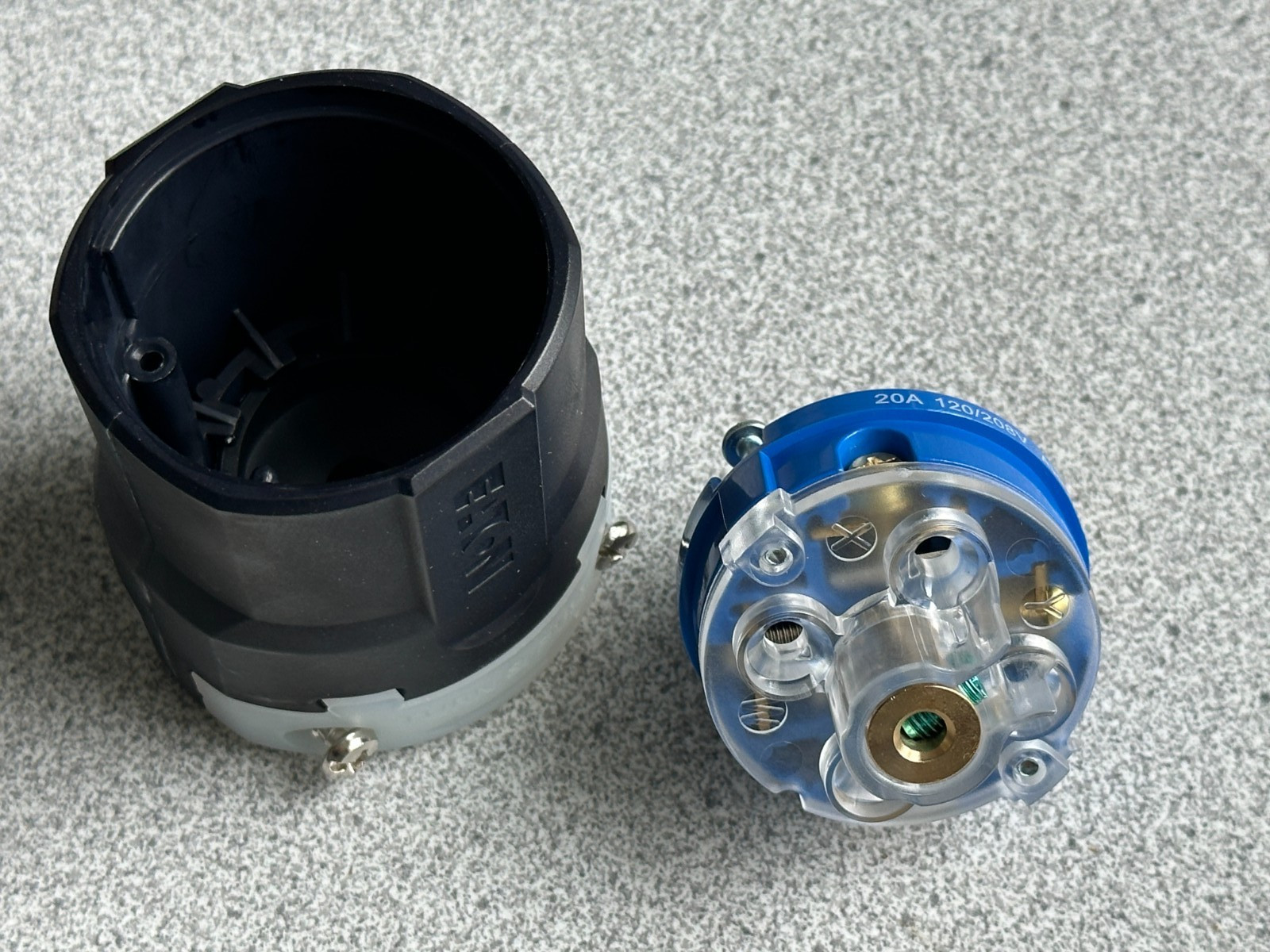 NEW Eaton AHCL2120P Blue Locking Plug NEMA L21-20P 20A 3Ph 120/208V 4 Pole 5Wire