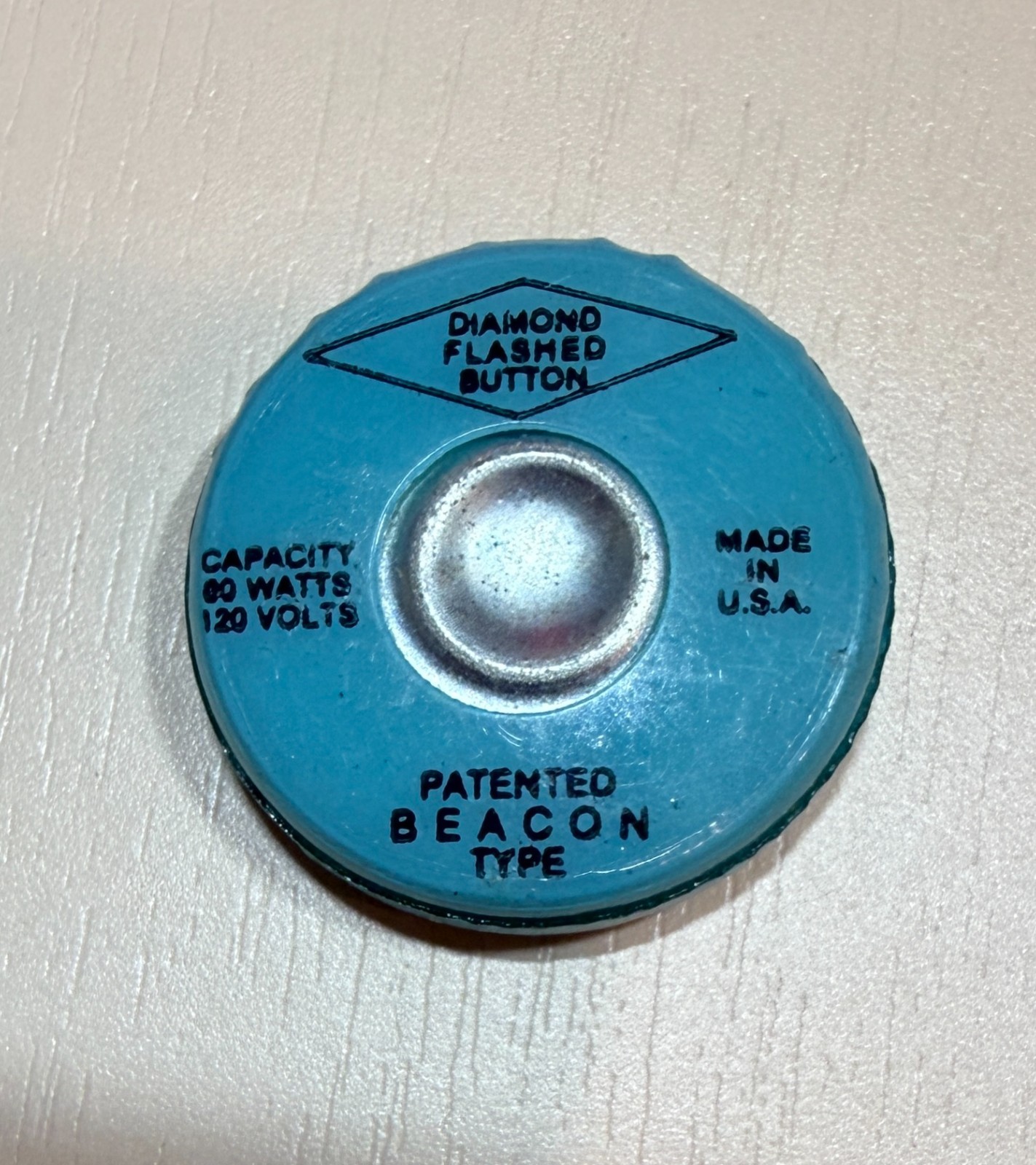 Eagle Electric Light Bulb Flasher Disk Button Socket 60 Watt / 120 Volts USA