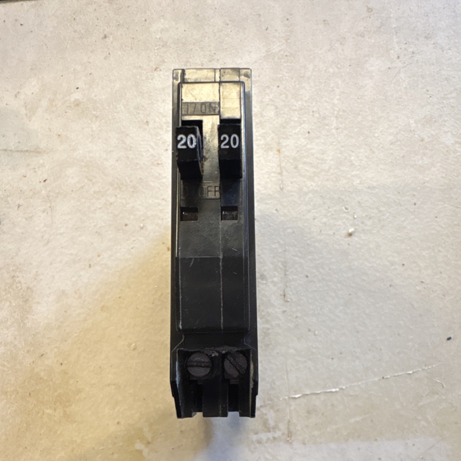 Square D 20A Tandem Circuit Breaker Double Pole Plug-In Screw Terminal