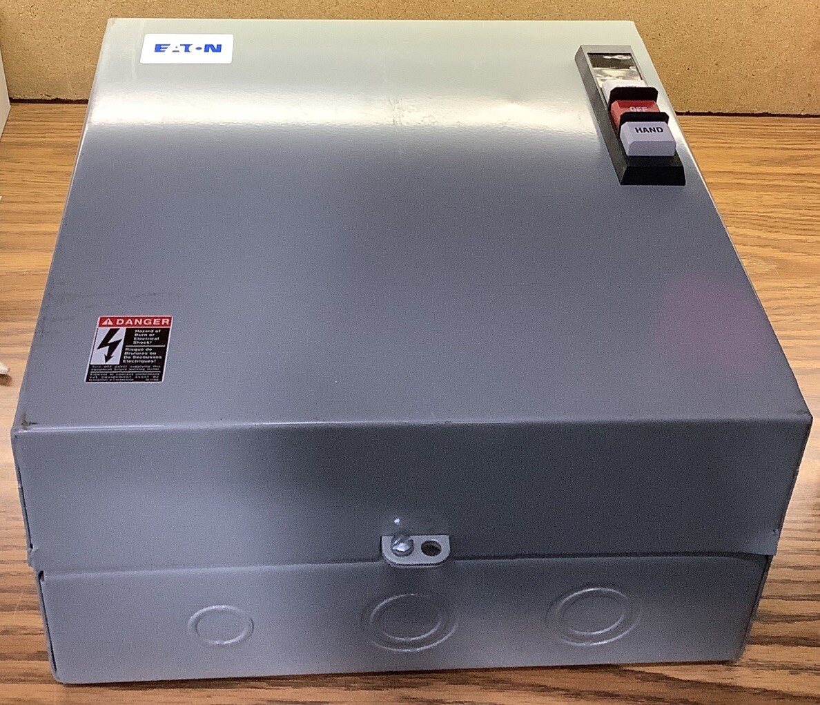 Eaton ECL03C1H6A Lighting Contactors-Lighting Electrically Held