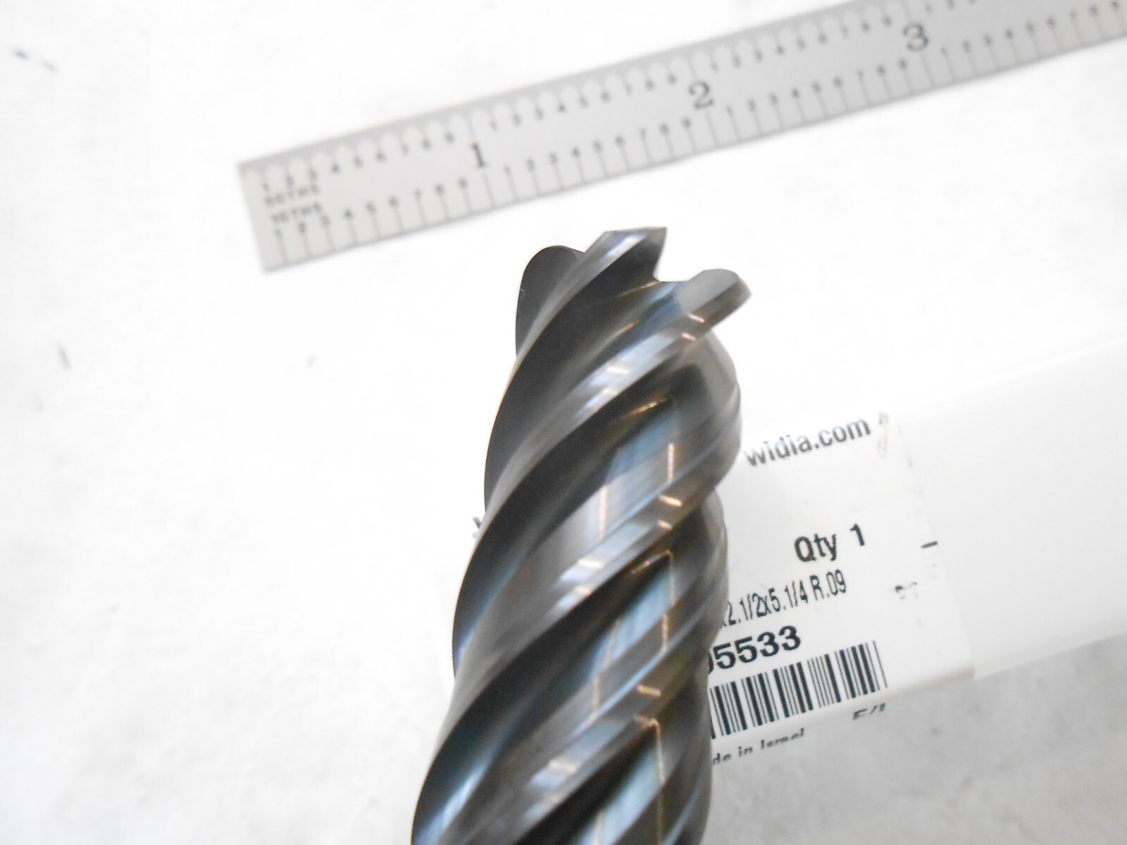 NEW WIDIA 5/8″ DIA X 2-1/2″ LOC X 5-1/4 OAL X .09″ CR 5FL NON-CC CARBIDE ENDMILL