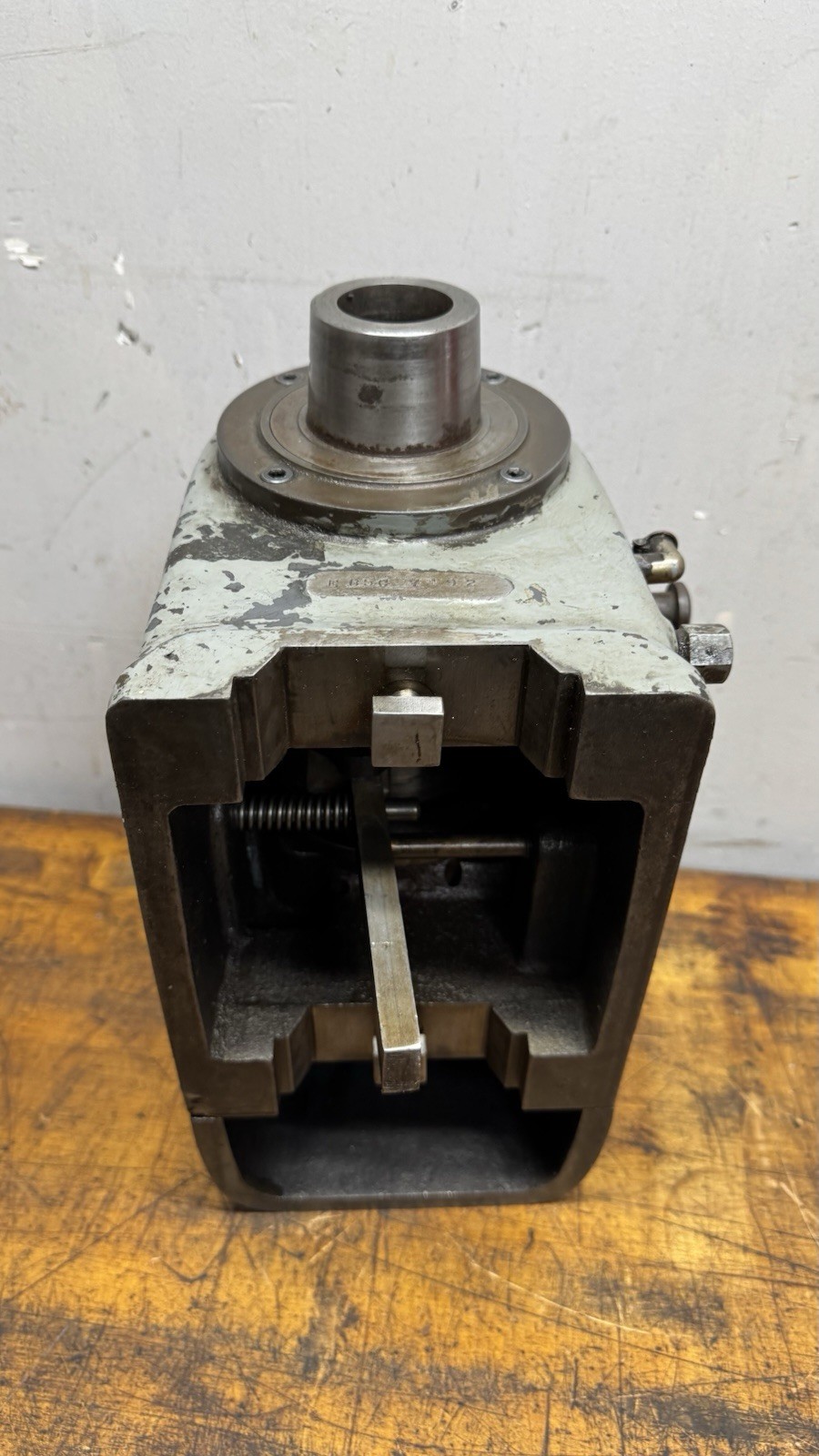 Hardinge Elgin 9″ Lathe Headstock 5C Taper Lock Nose