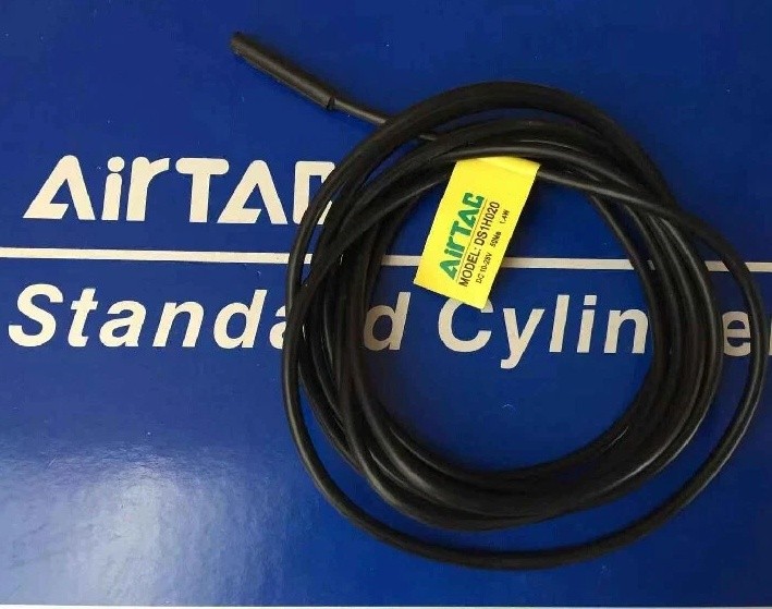 1PCS Brand New AIRTAC DS1H020 Magnetic Switch DS1H020 Fast shipment