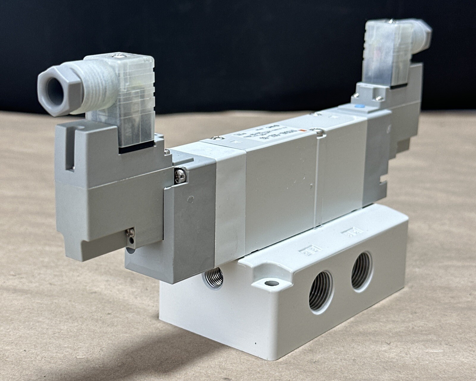NEW NO BOX- SMC SY9540-3LZ-03T Solenoid Directional Valve 0.2~0.7MPa || WARRANTY