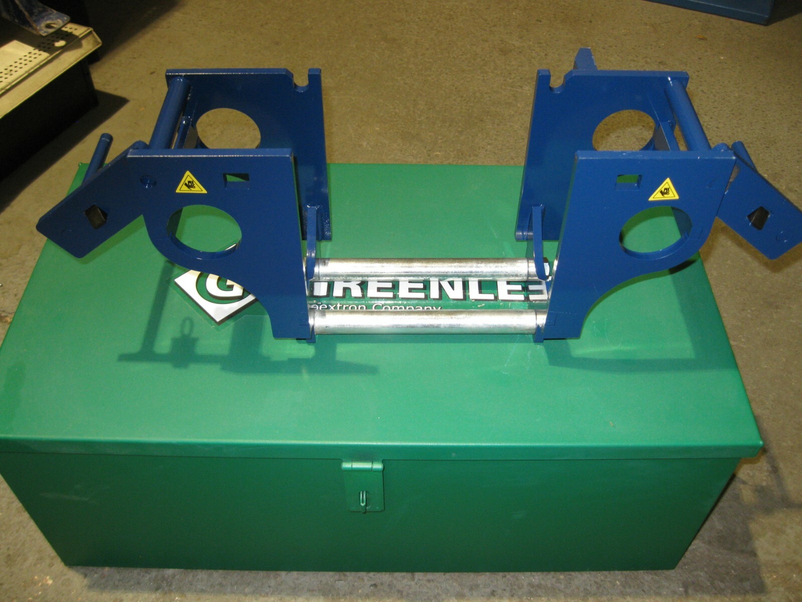 CURRENT TOOL 252-200 BENDING MOUNT USED WITH GREENLEE 881MBT BENDING TABLE
