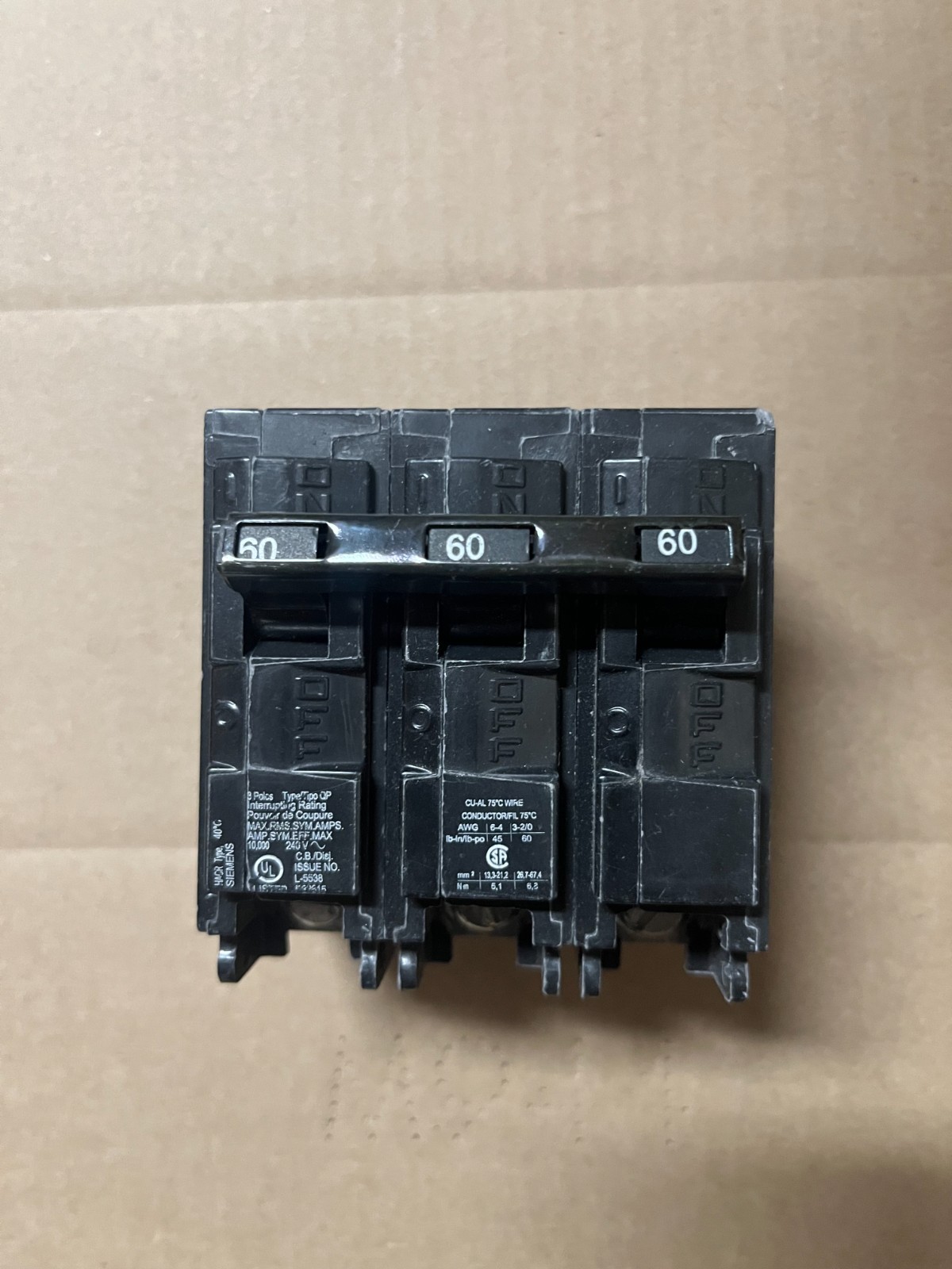 Q360 – Siemens 60 Amp 3-Pole 240 Volt Plug-In Circuit Breaker Q Series