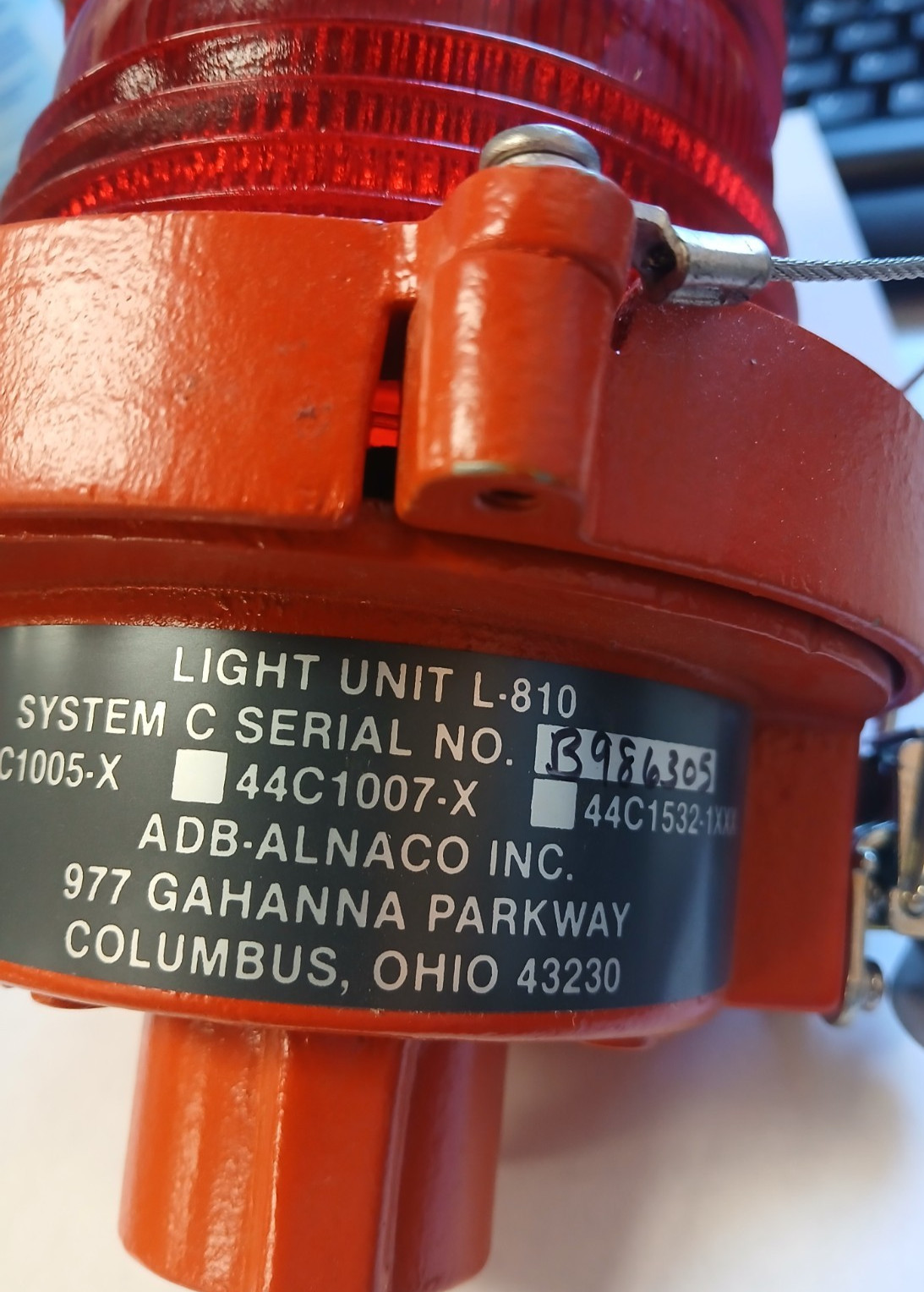 light unit L -810 44C1005-X ADB-ALNACO INC