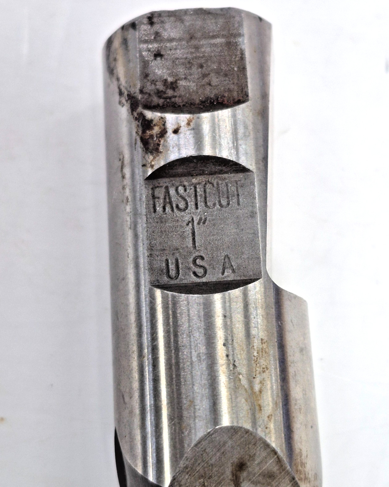 FASTCUT 63/64″ CORNER RADIUS END MILL 2″ LOC 2-FLUTE 4-1/2″ OAL HSS 2551-420