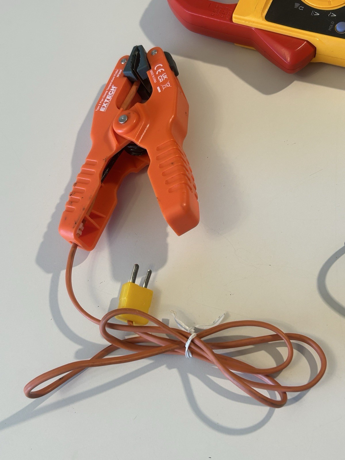 Fluke 323 True RMS Clamp Multimeter Used Good Condition with Accessories