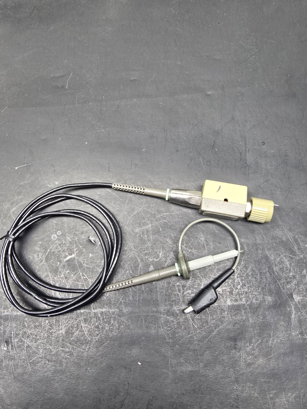 Tektronix P6138 350MHz 10.0pF 10M 10X 1.3M Passive Probe.