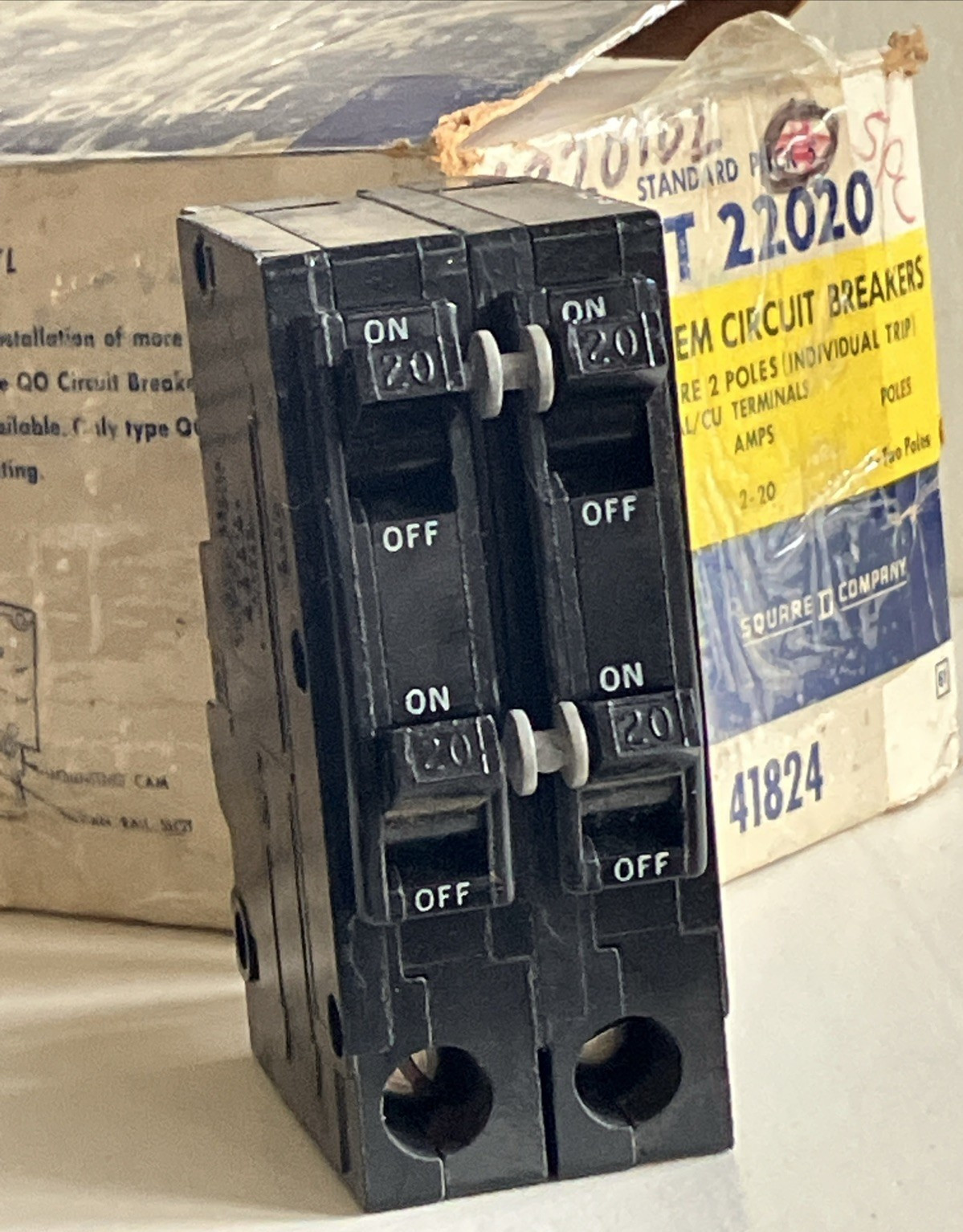 Square D QOT22020 20A 240V (2) 2P Piggyback Quad Tandem Quadplex CTL Hook -New!