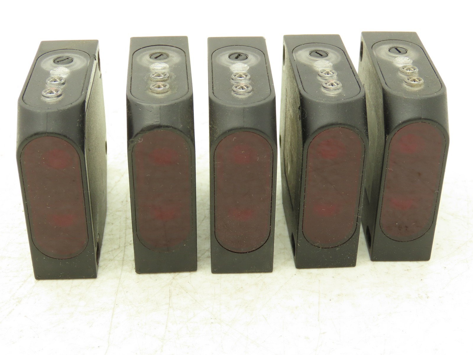 Balluff BOS0089 Cubic Diffuse Sensor w/Different Light Types 60cm Range Lot of 5