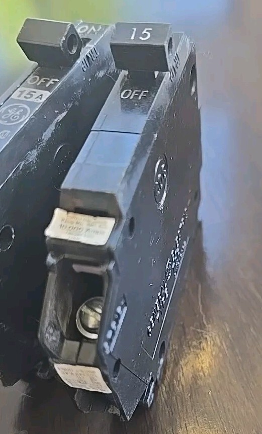 New GE General Electric THQP115 Thin 15-Amp 1-Pole 120/240VAC