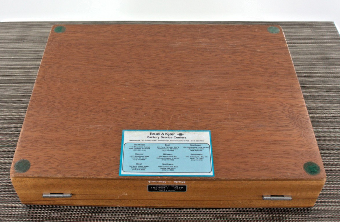 Bruel & Kjaer Barometer Pistonphone Sound Calibration Equipment 4220 Denmark