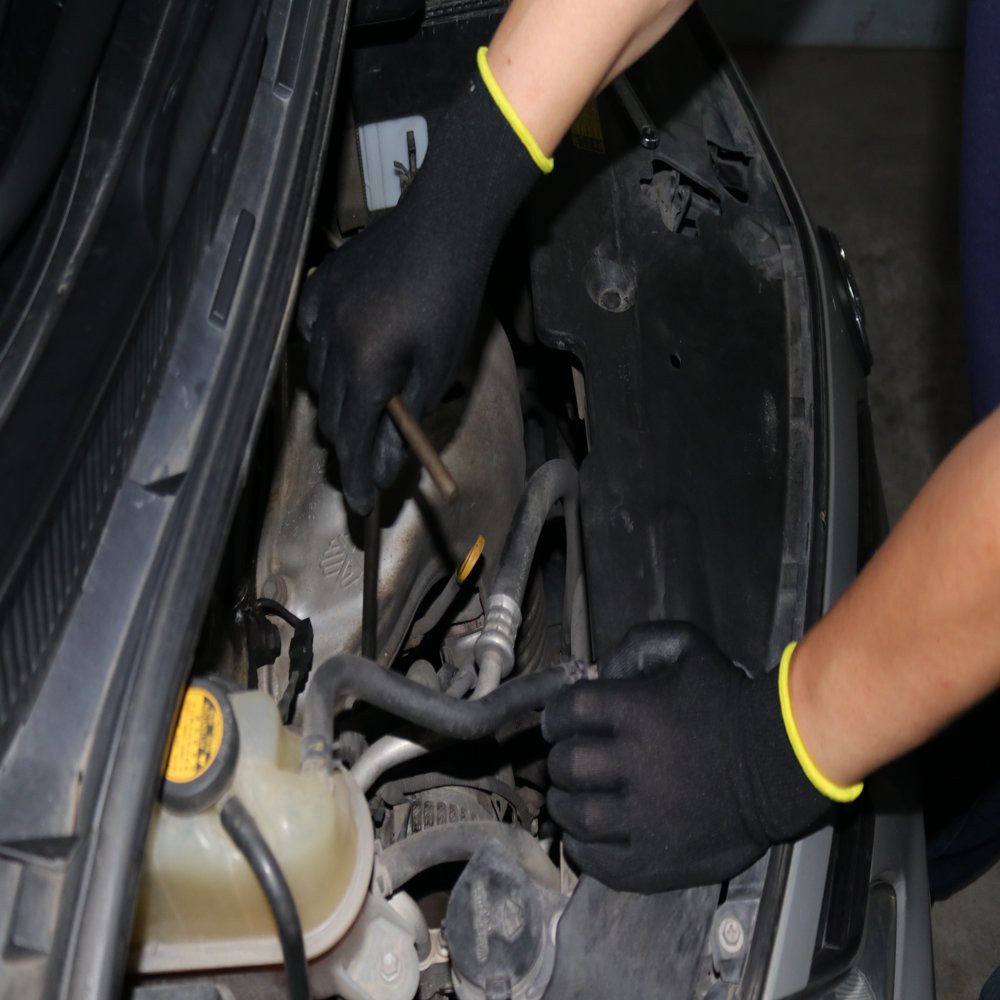 Nylon Liner PU Dipped Gripping Work Medium Gloves Automotive Construction Home