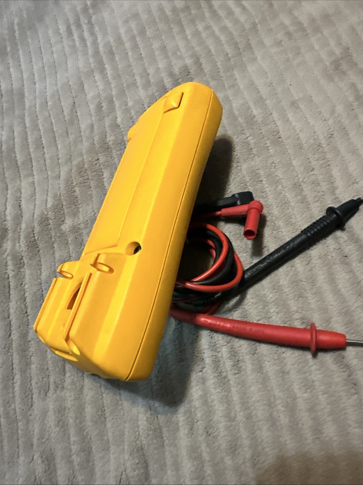 Fluke 177 True RMS Handheld Digital Multimeter CAT III 1000V AC/DC Resistance