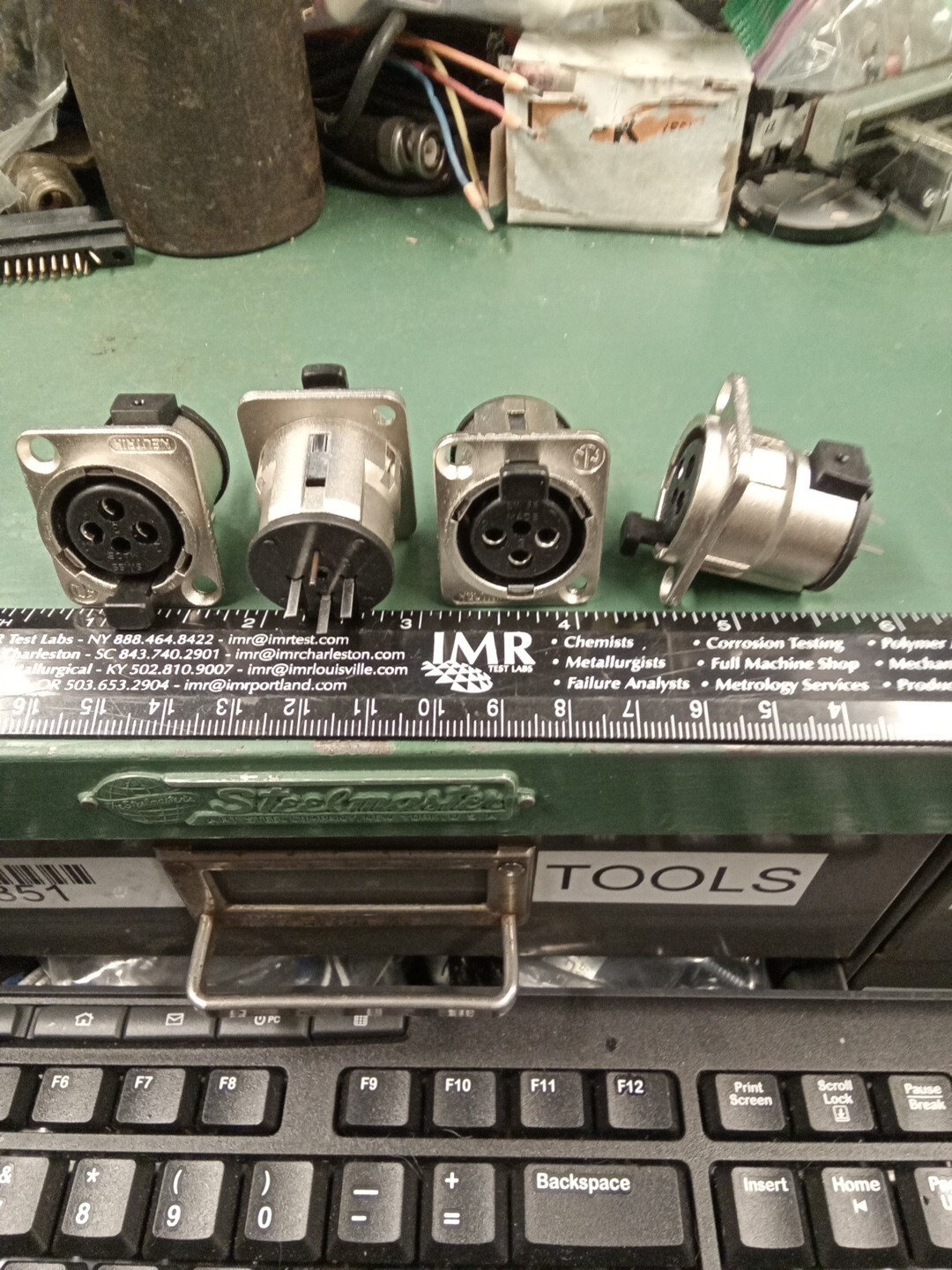 Neutrik Panel/PC CONNECTOR XLR 3 PIN FEMALE MOUNT Audio/DMX lot of 4