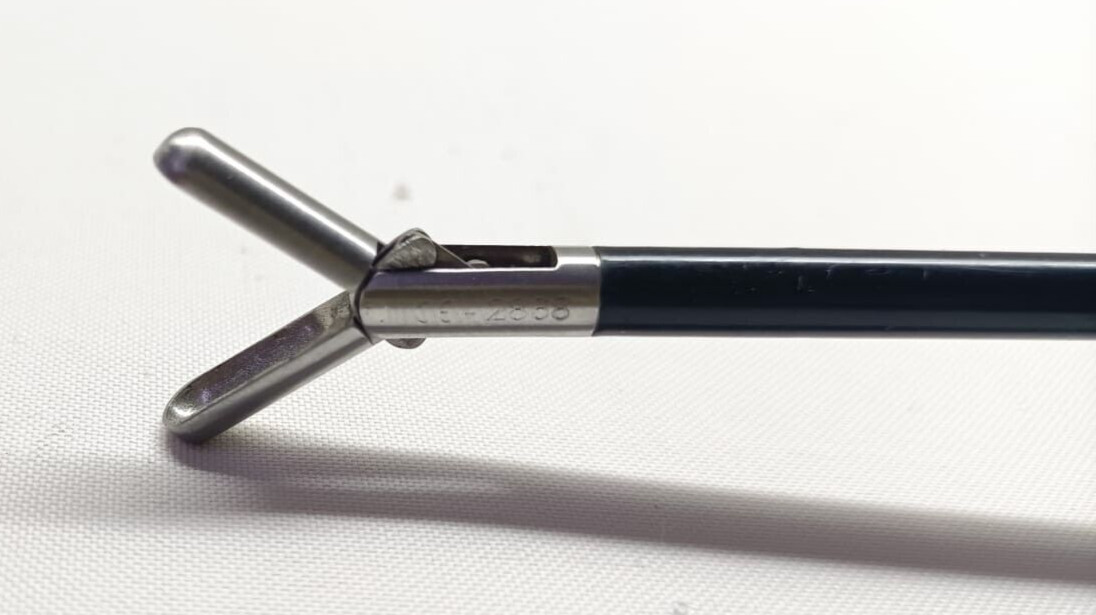 Laparoscopic Spoon Insert 5mmx330mm Best Quality Reusable Surgical Instruments