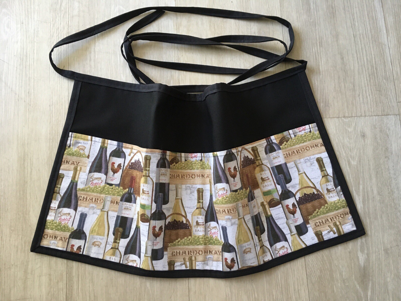 Black Wine Drinks server waitress waist apron 3 pocket restaurant Classyaprons