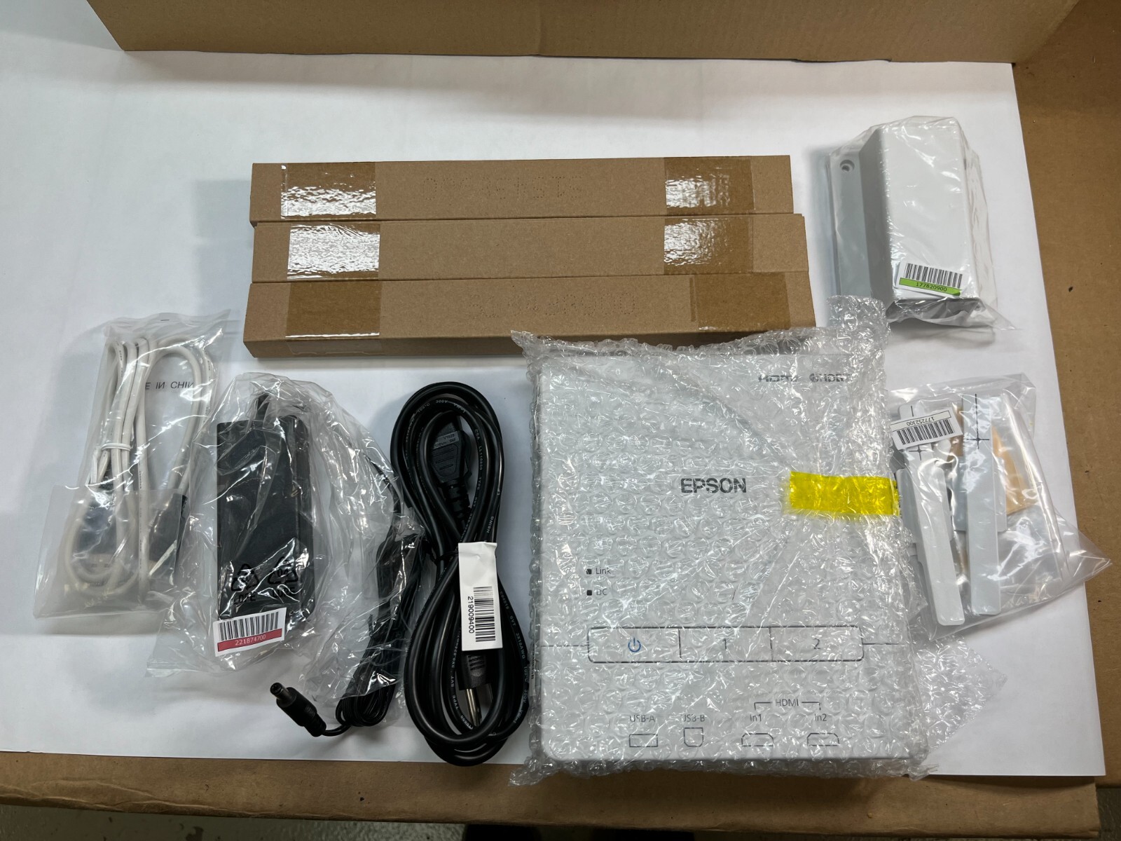 Epson ELPHD02 HDBT HDMI Display Transmitter/Control Pad W/ Accessories