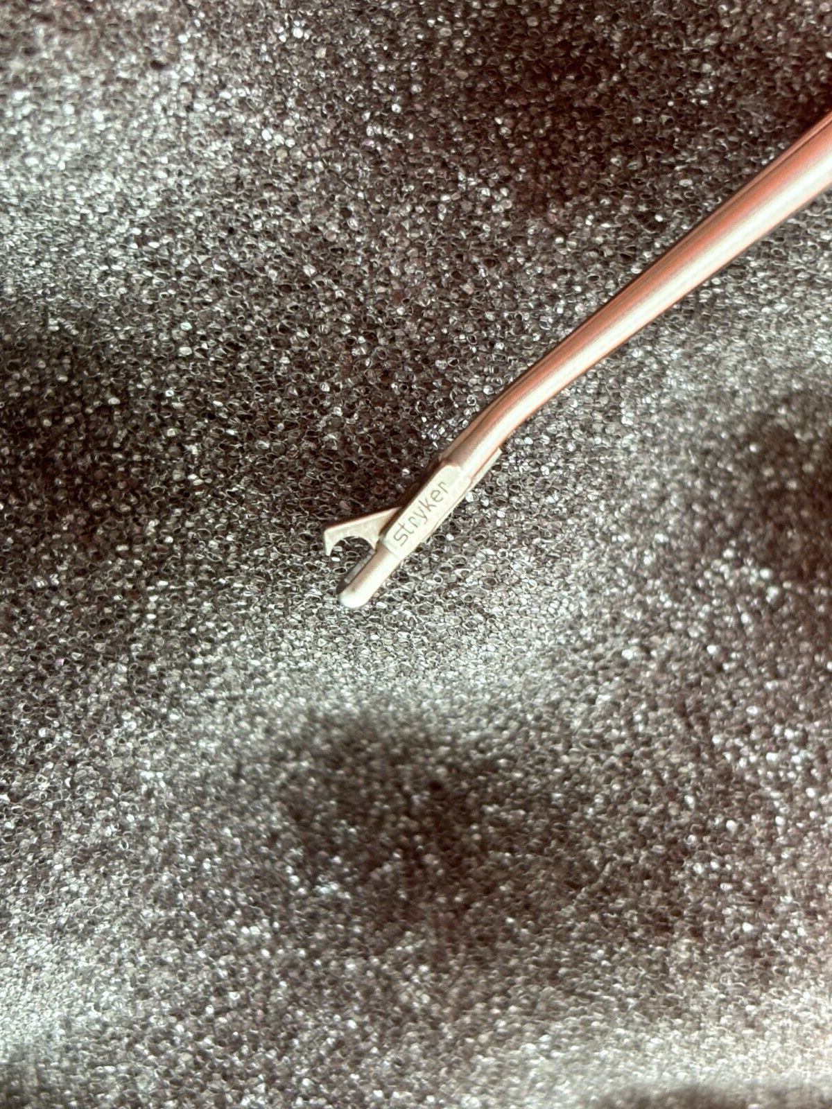 Stryker Surgical Conquest 242-100-005 Arthroscopy Punch Blunt-Nose Down 2.1 mm.