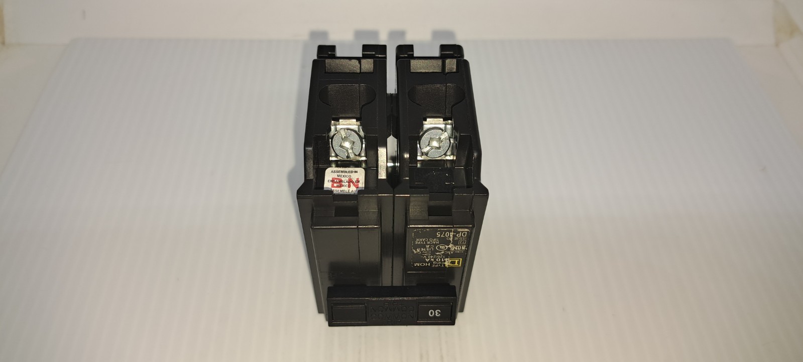 SQUARE D HOM230 30 AMP 2 POLE 120/240V CIRCUIT BREAKER TYPE HOM FLAW