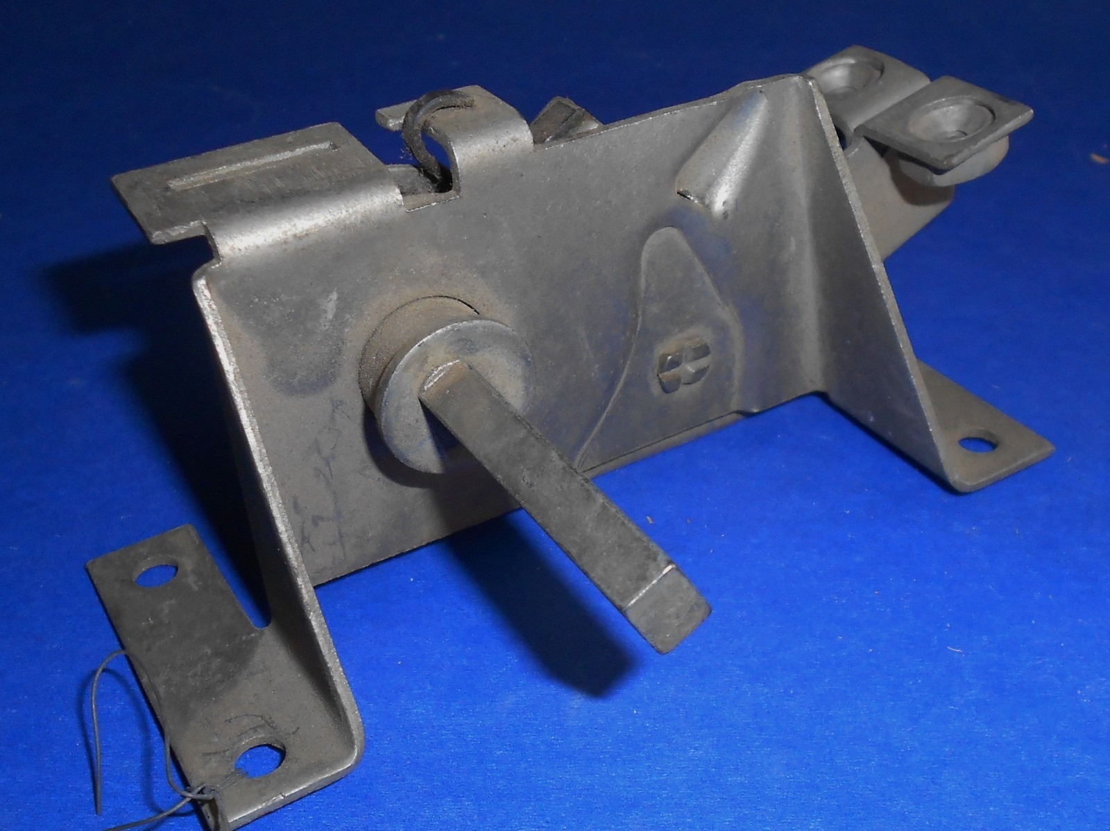 Vintage LOCK ASSEMBLY Fits Komatso with IHC #329090C92 part number
