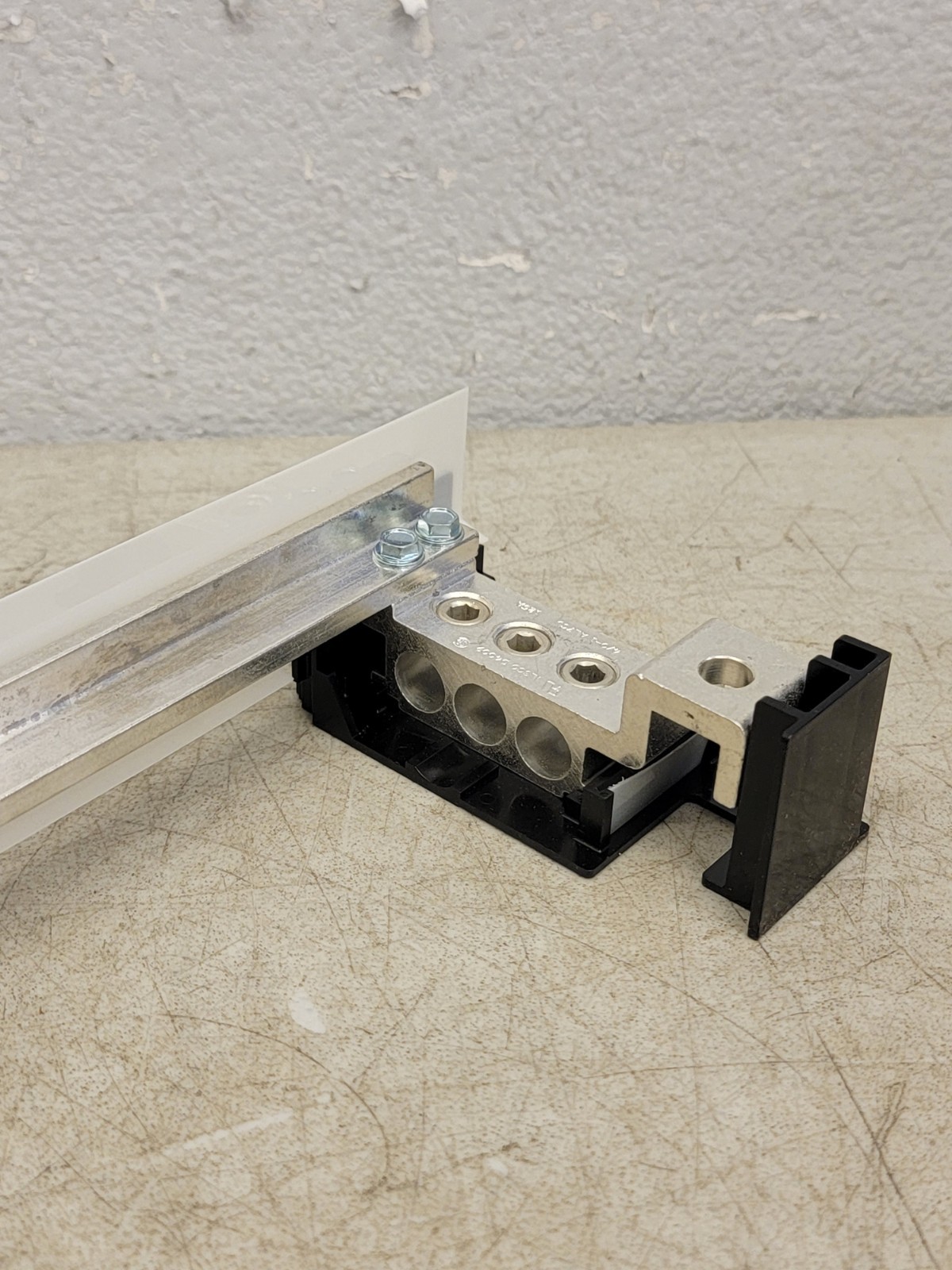 (3) Eaton NSB BR40NEU, 4/0 Neutral bar Kits For Load Centers and Panelboards NEW