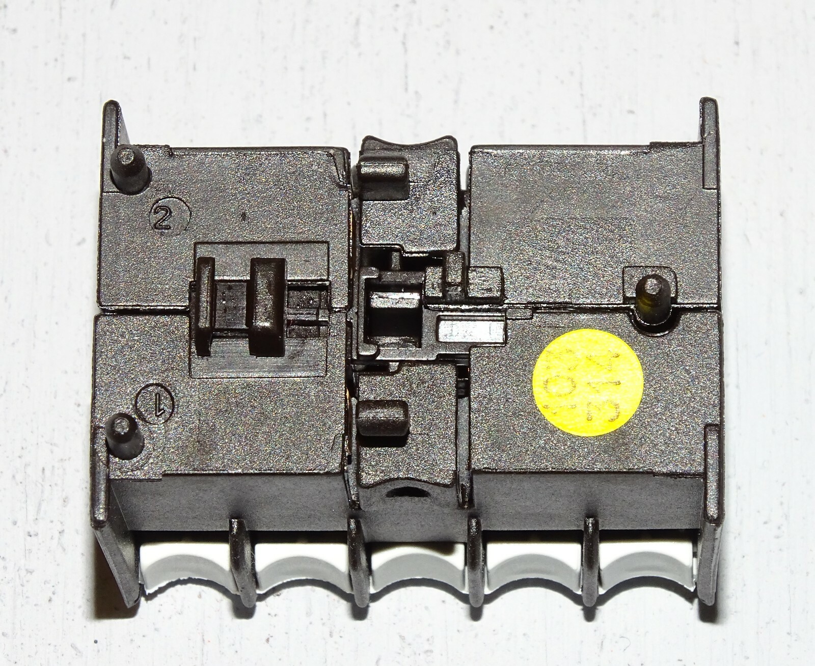 Brand new Klockner Moeller 22DILE contact block – 22 DIL E – Auxiliary Contact