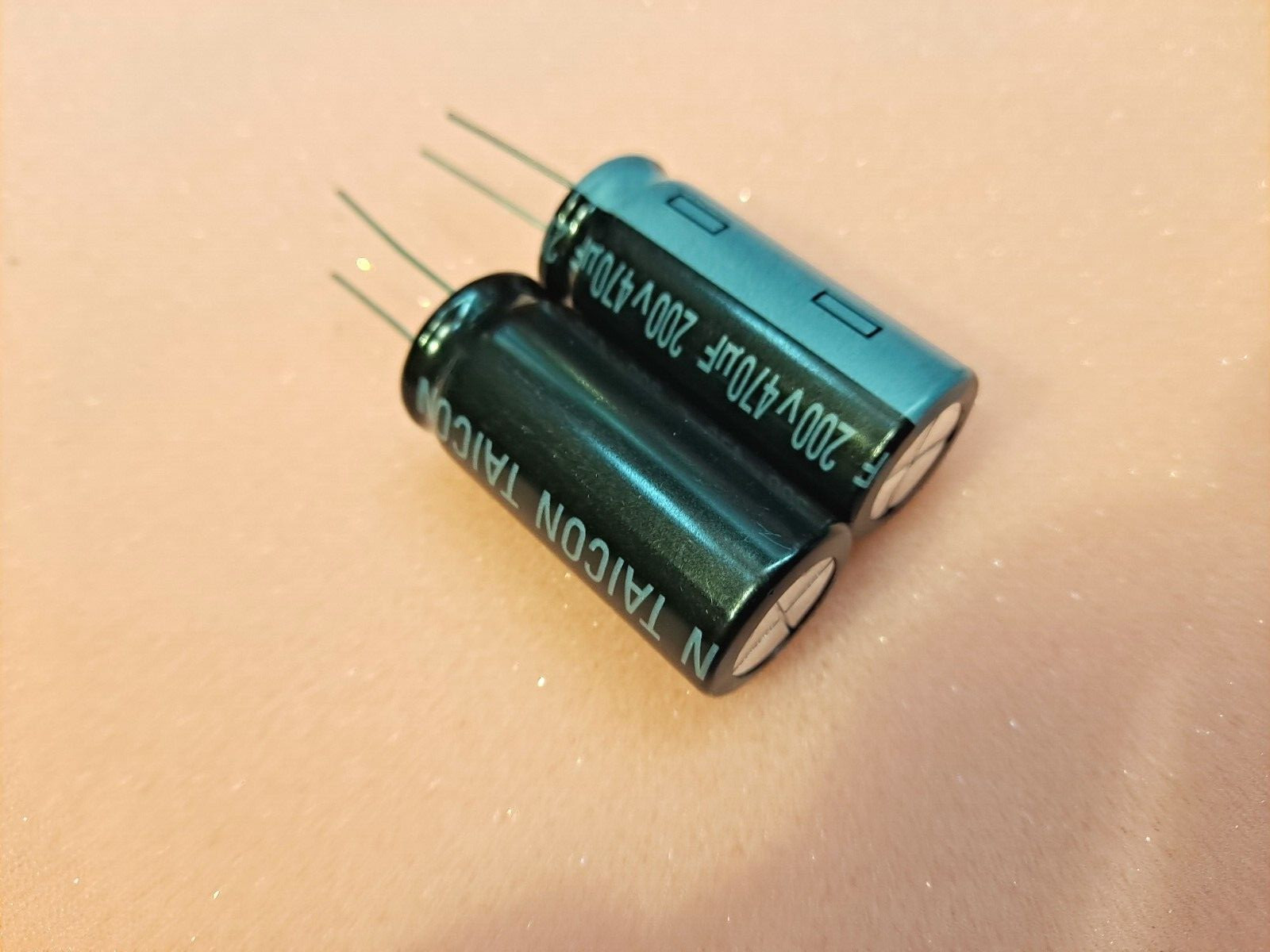 LOT 2 TAICON Radial electrolytic capacitor E-CAP bulk cap 200V 470uF 18mm x 40mm
