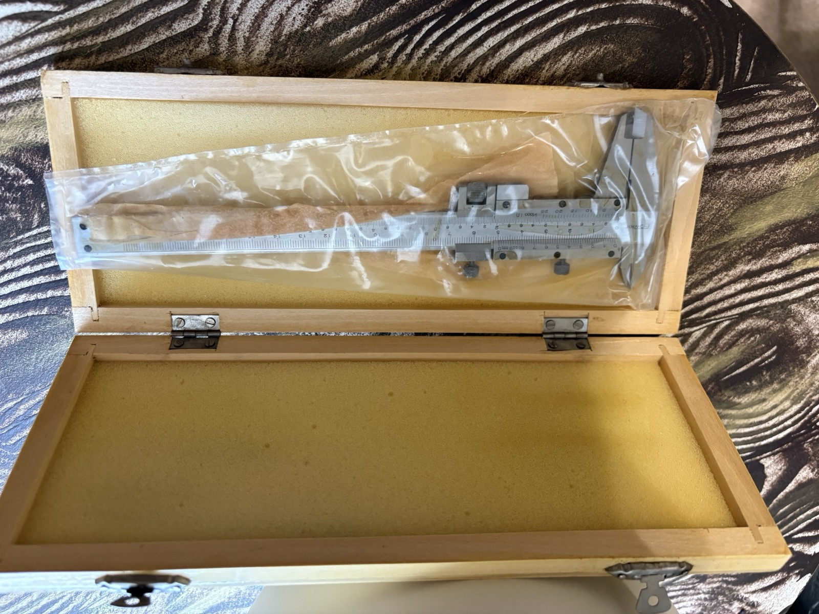 Fowler Vernier 0-150 mm 0-6 In Caliper