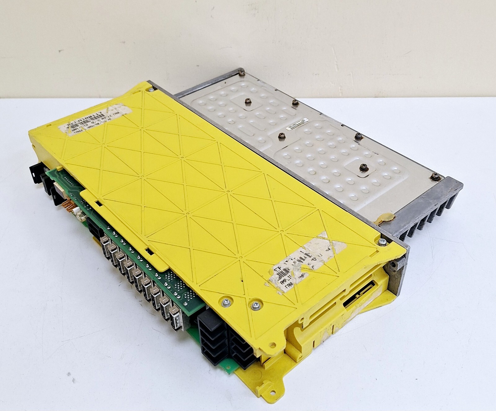 Fanuc A16B-2202-077 / A06B-6079-H106 Servo Drive